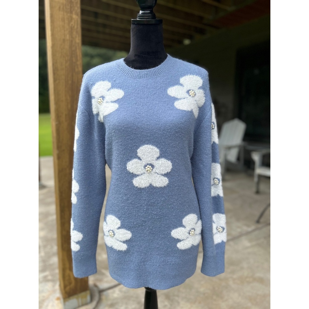 Zana's Expressions Floral Crewneck Sweater‎ Large Fuzzy Soft Blue Pearl Details